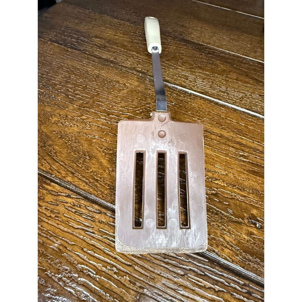 Vintage EKCO USA Slotted Turner Spatula Kitchen Utensil Baking Cooking Tool - Picture 2 of 4